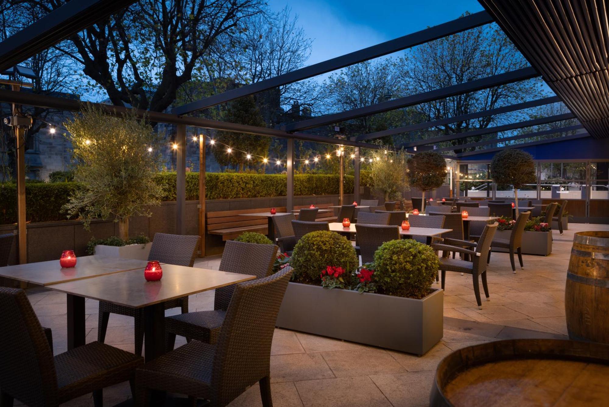 Hilton Dublin Kilmainham Hotel Exterior foto