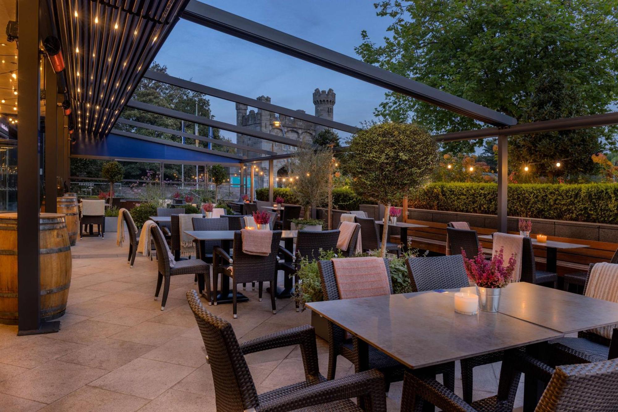 Hilton Dublin Kilmainham Hotel Exterior foto